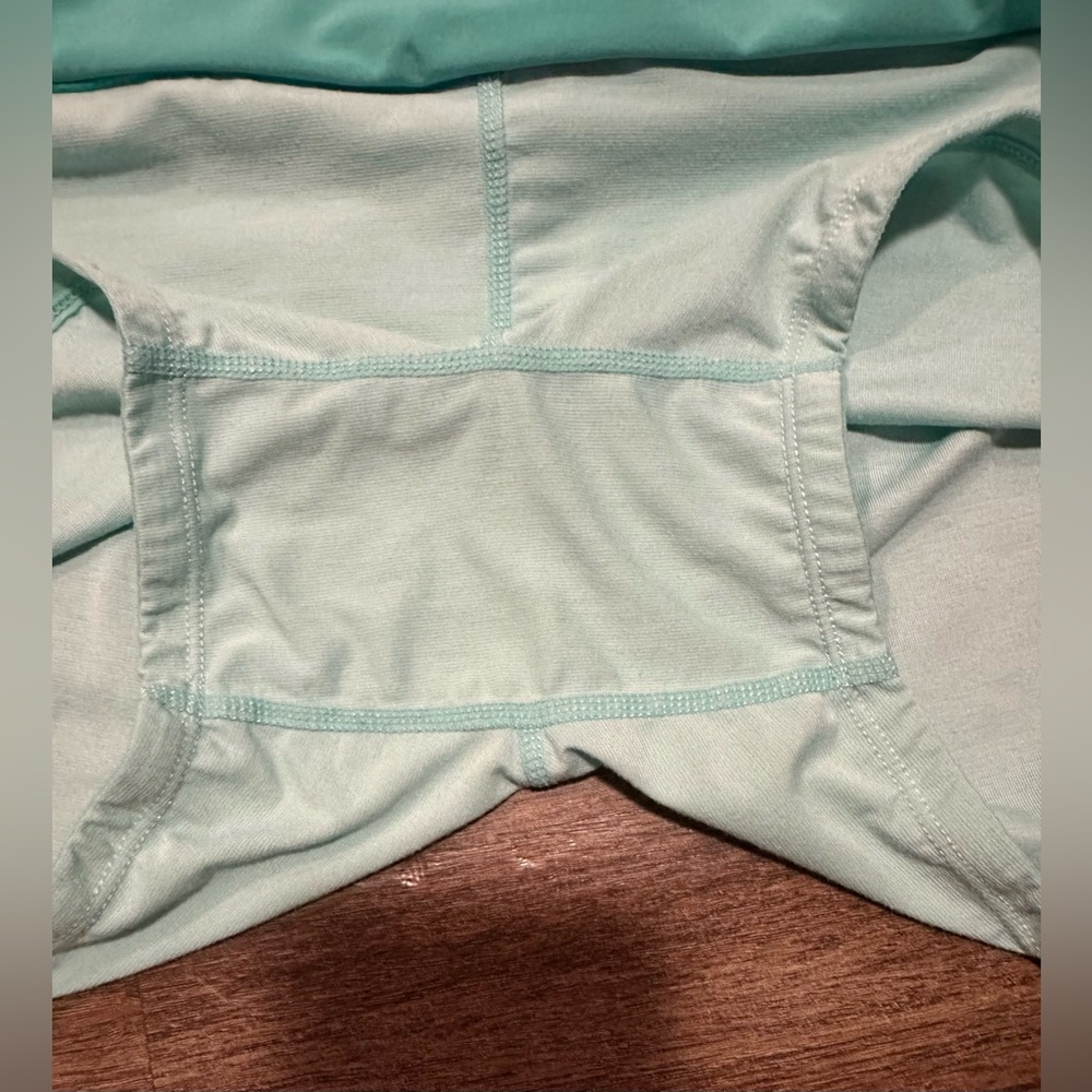 Vintage Lululemon Run Speed Skirt in Lagoon. Size 10 - Picture 10 of 16